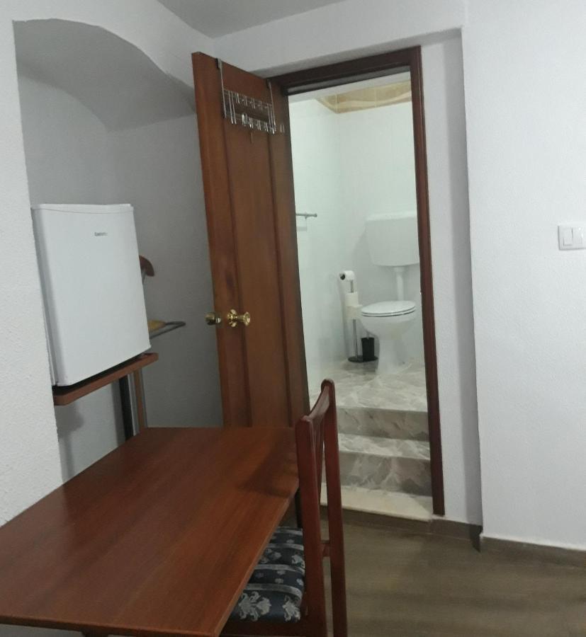 Residencial Antonio Mocisso Guesthouse 埃尔瓦斯 外观 照片