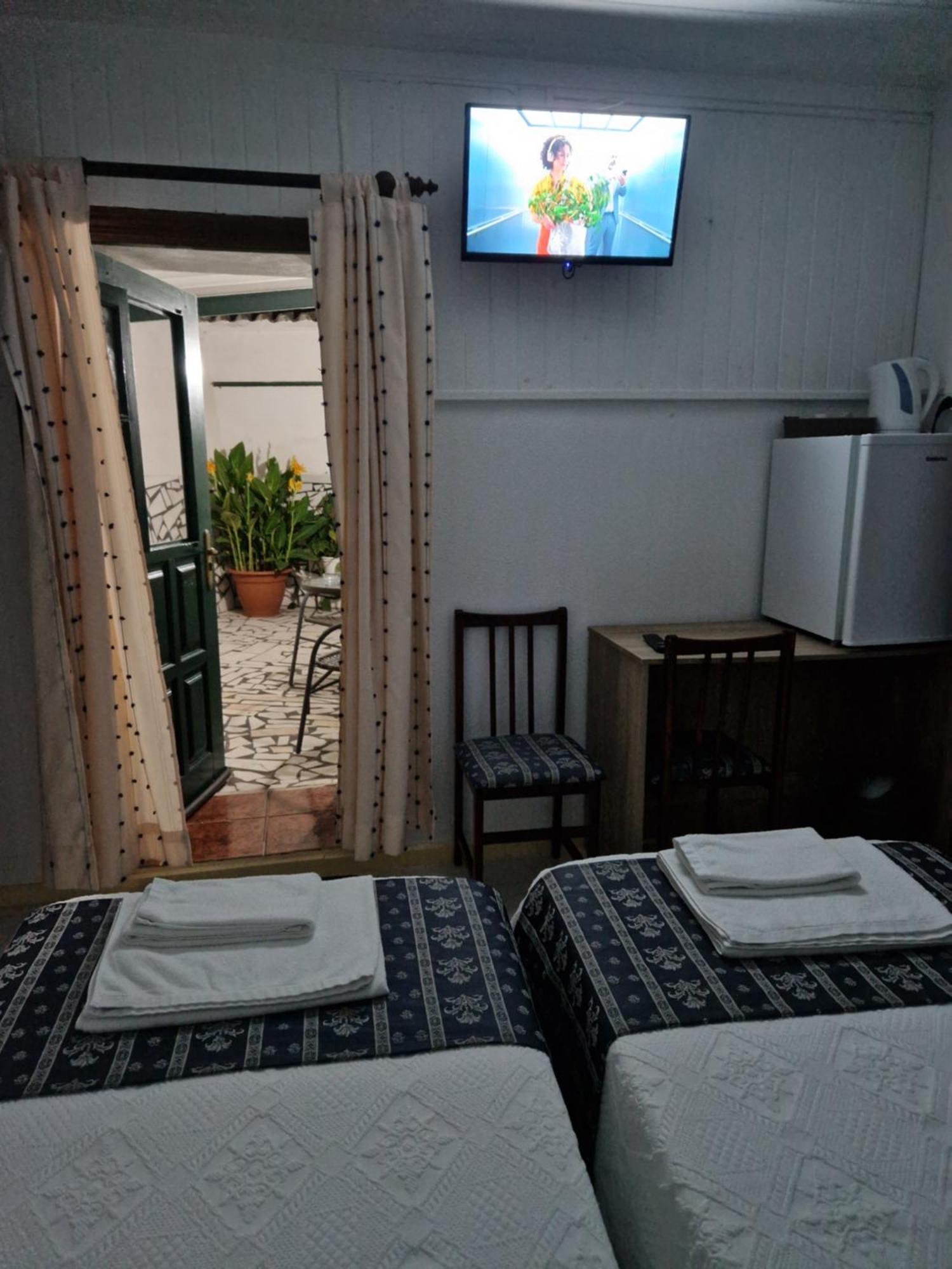 Residencial Antonio Mocisso Guesthouse 埃尔瓦斯 外观 照片
